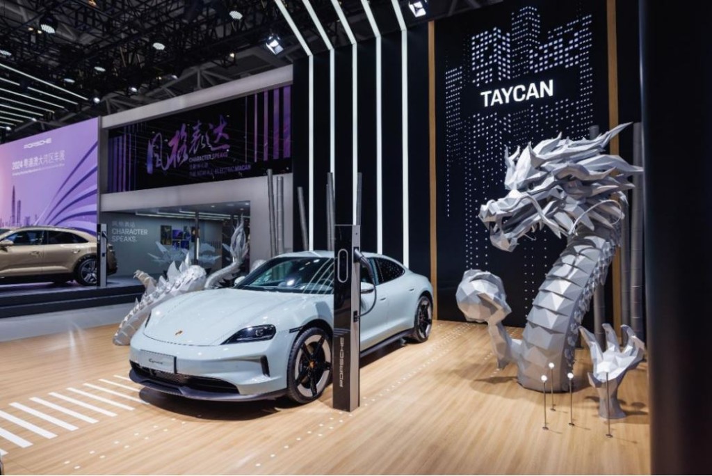 粵港澳大灣區車展深圳舉行，保時捷首展專為中國市場而設的新版純電動Taycan 4，內地售價103.8萬人民幣起。