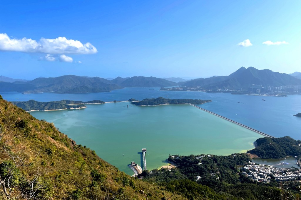 1968年落成的船灣淡水湖，除是本地第二大水塘，更以如畫風光見稱。