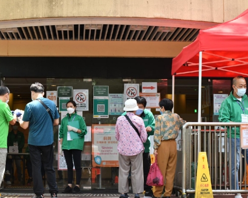 過去一日，共有約45,200人接種疫苗。