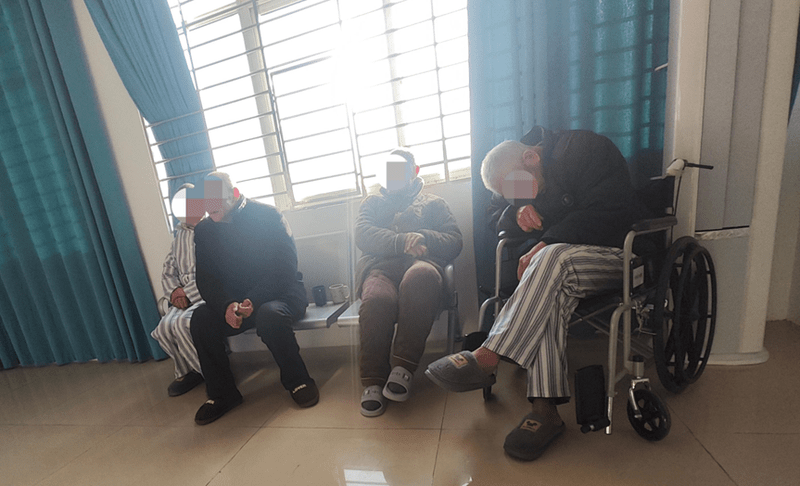 湖北襄陽宏安精神病醫院住了不少老年人。新京報