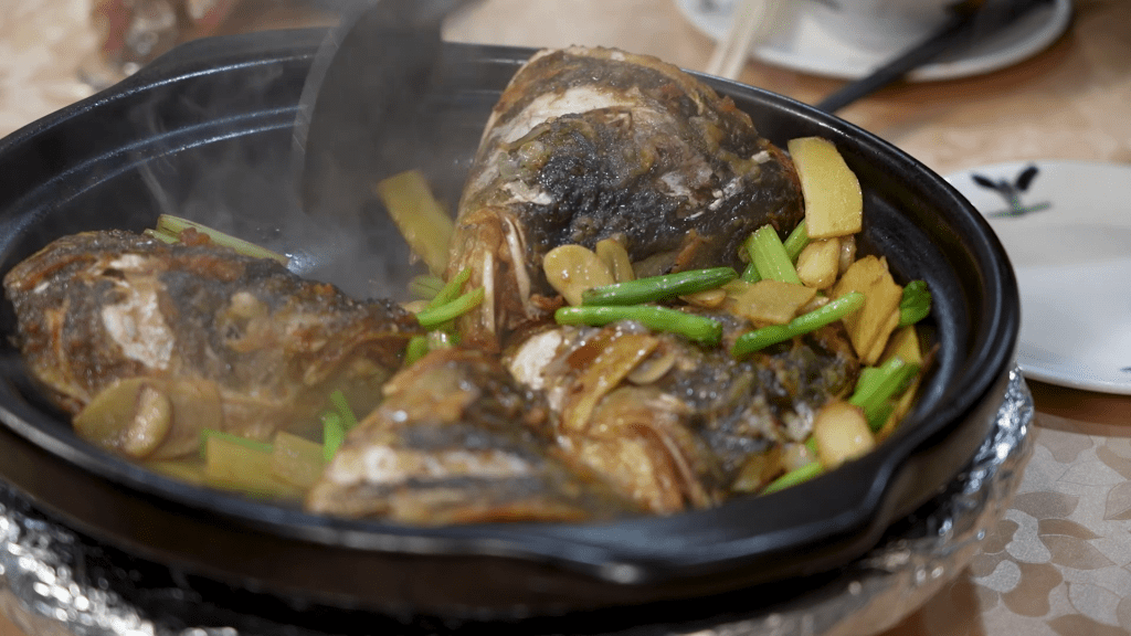 波波自爆鍾愛食魚唇。