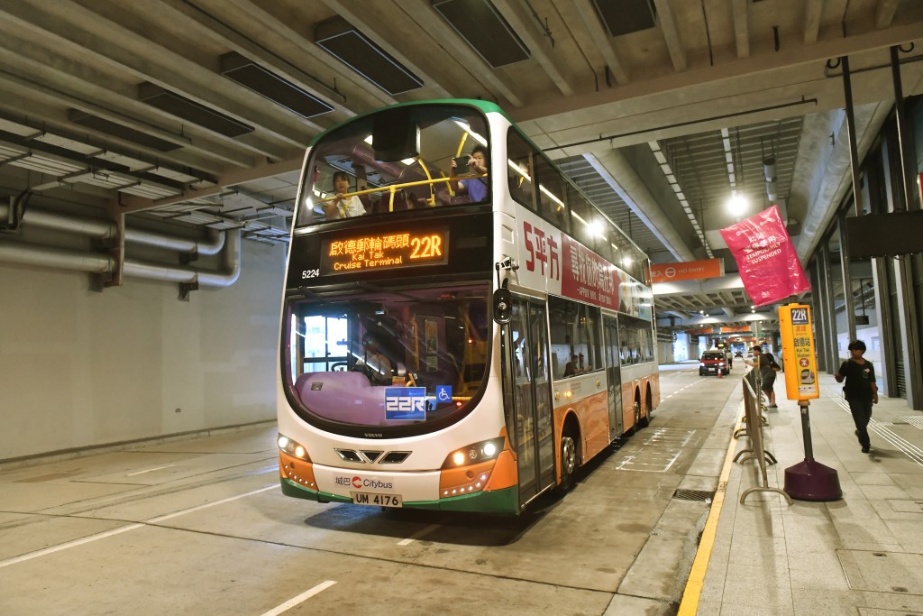 城巴相信為非專營巴士服務輸入人手，有助於釋放更多本地車長勞動力於專營巴士業務。
