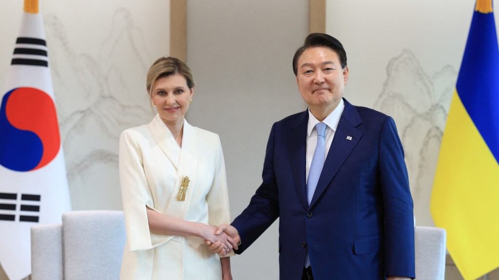 乌克兰总统夫人欧伦娜‧泽伦斯基（Olena Zelenska）早前与尹锡悦会面。(路透社)