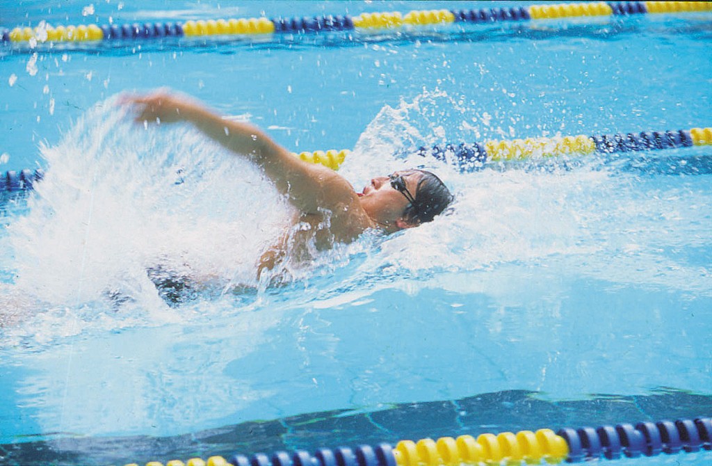 方力申以前是游泳運動員，更曾有多項香港紀錄！