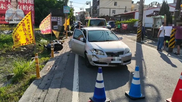屏东母载亡女尸体发生意外车祸。图为警方提供 屏东母载亡女尸体发生意外车祸。图为警方提供