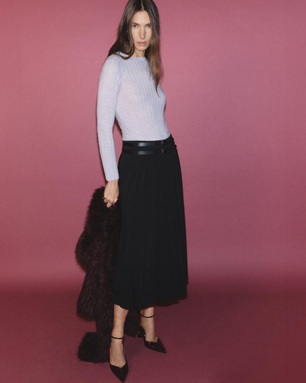 Mango是國際知名的時裝品牌。X@Mango Mango是國際知名的時裝品牌。X@Mango