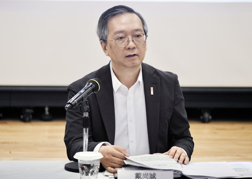 房屋局副局長戴尚誠重申，本屆政府決心解決劣質「劏房」這「老大難」問題。何君健攝