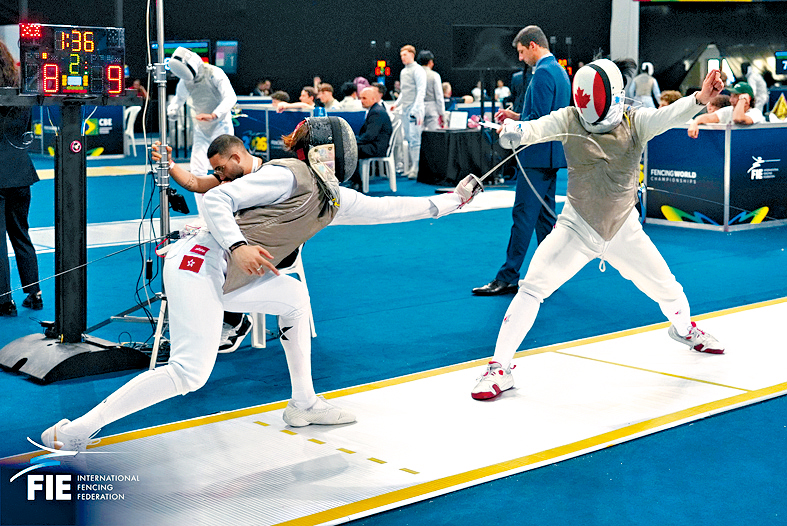 港隊（左）男花奪團體第12名。