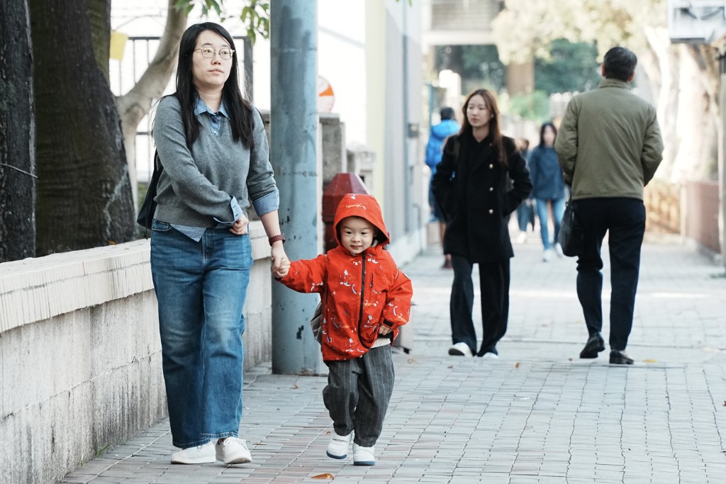 周日早上天氣寒冷。