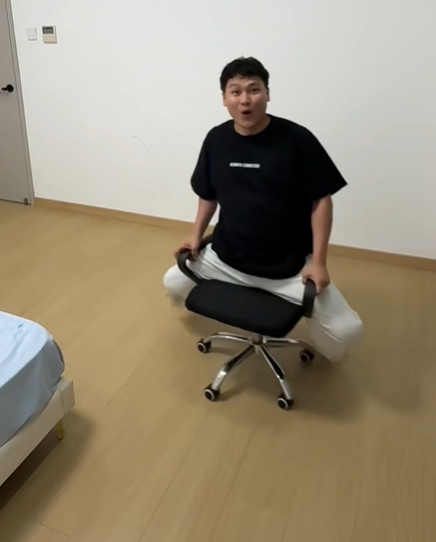 内地“卡凳挑战”热爆。 小红书／抖音