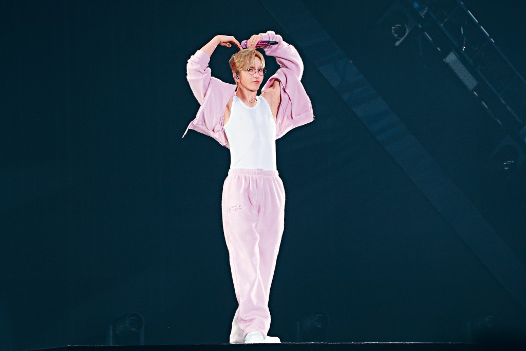 Anson Lo 一連5場亞博演唱會前晚圓滿落幕，為觀眾帶來難忘的舞台演出。