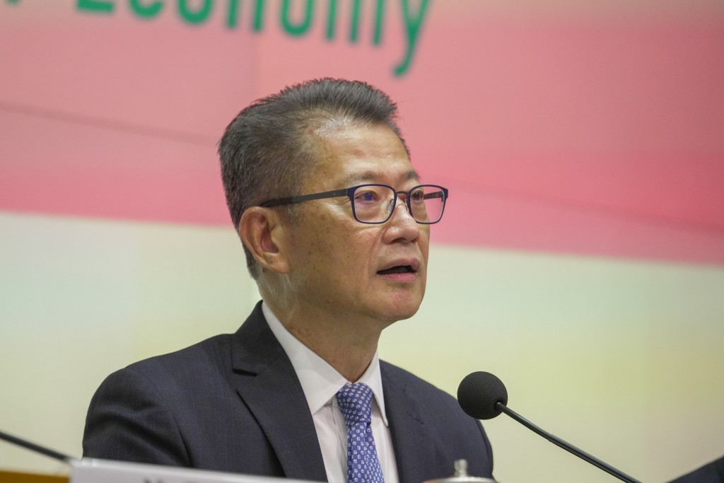 財政司司長陳茂波今午在政府總部舉行記者會，公布2023年第二期消費券計劃詳情。