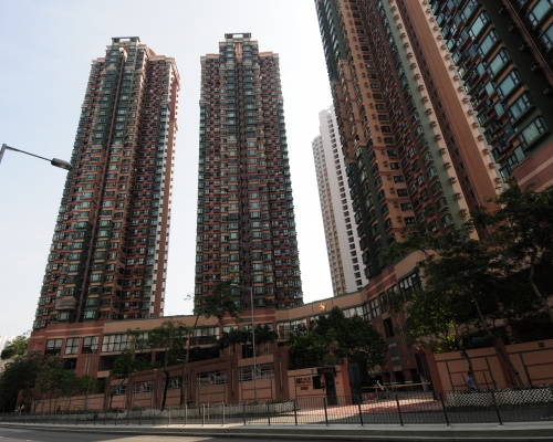 沙田欣廷軒低層兩房戶以呎價18792元易手。