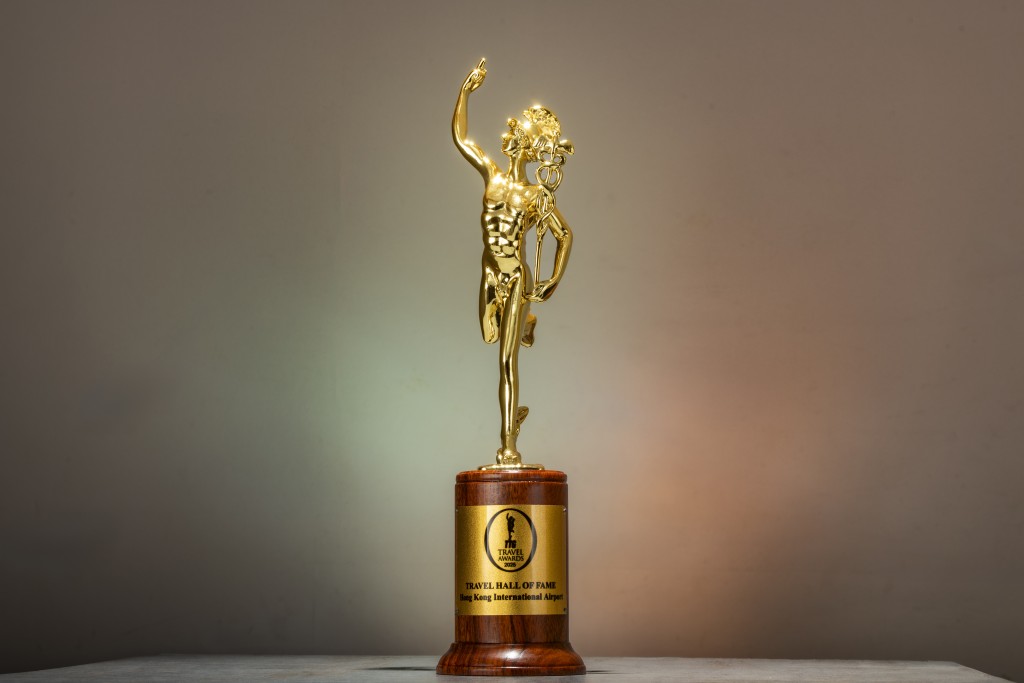 香港國際機場於「2025年TTG旅遊大獎」中,繼續榮登「旅遊名人堂—最佳機場」之列。 香港國際機場於「2025年TTG旅遊大獎」中,繼續榮登「旅遊名人堂—最佳機場」之列。