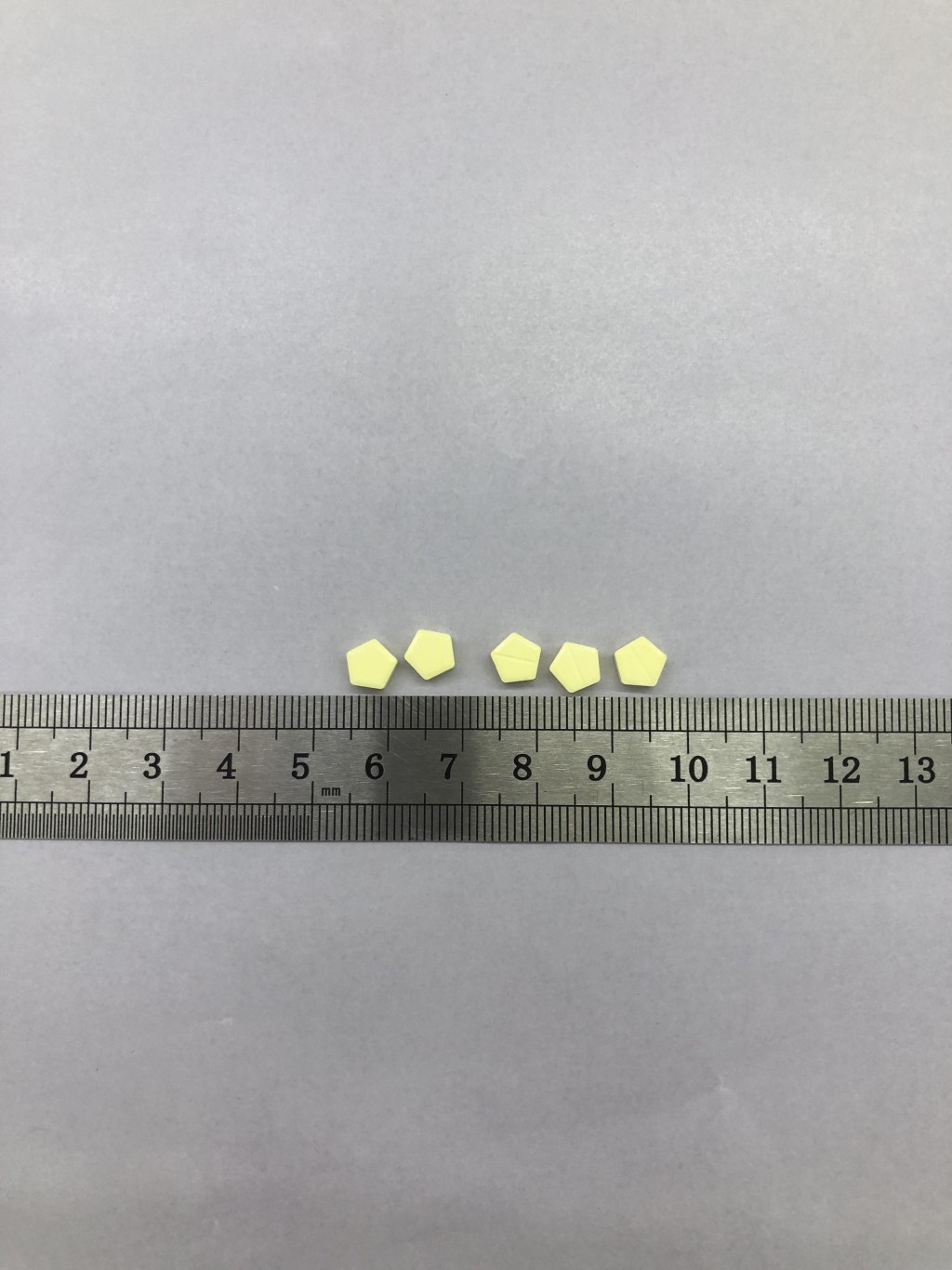 衞生署呼吁市民应停用中医黄伙章处方的一款黄色药片，因为它可能含有未标示的西药成分。政府新闻处图片