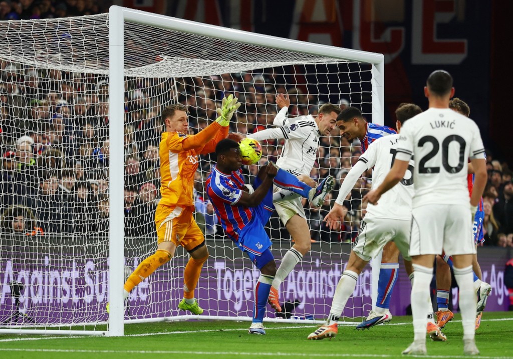 水晶宮於73分鐘有拉開比數的黃金機會。路透社