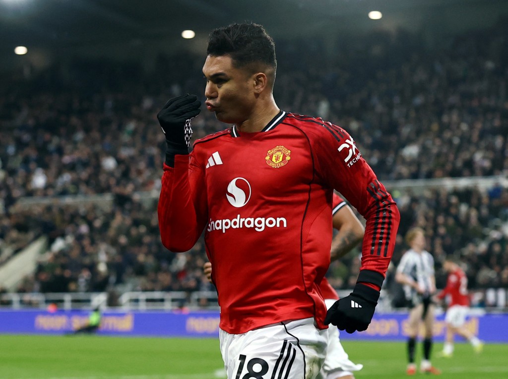 卡斯米路越踢越好，不少球迷希望他改變主意。路透社