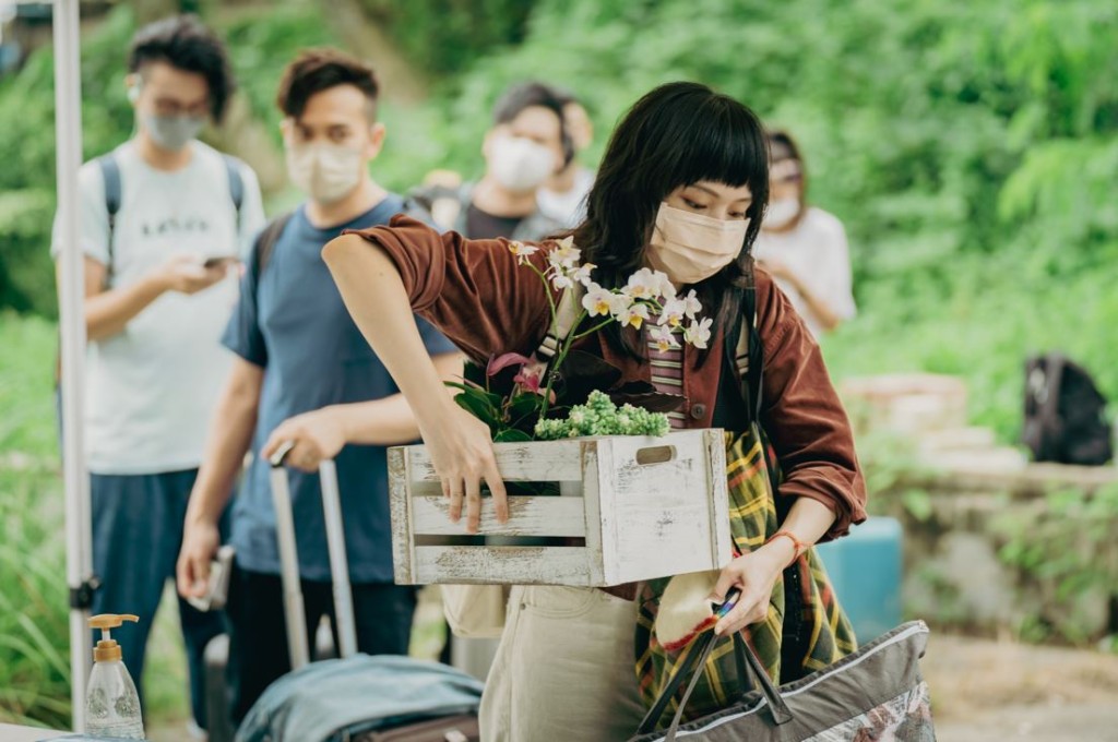 陳漢娜亦要入住。