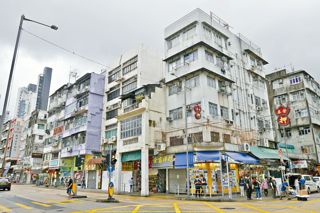 九龍城重建計畫，將提供四千三百五十個中小型單位。