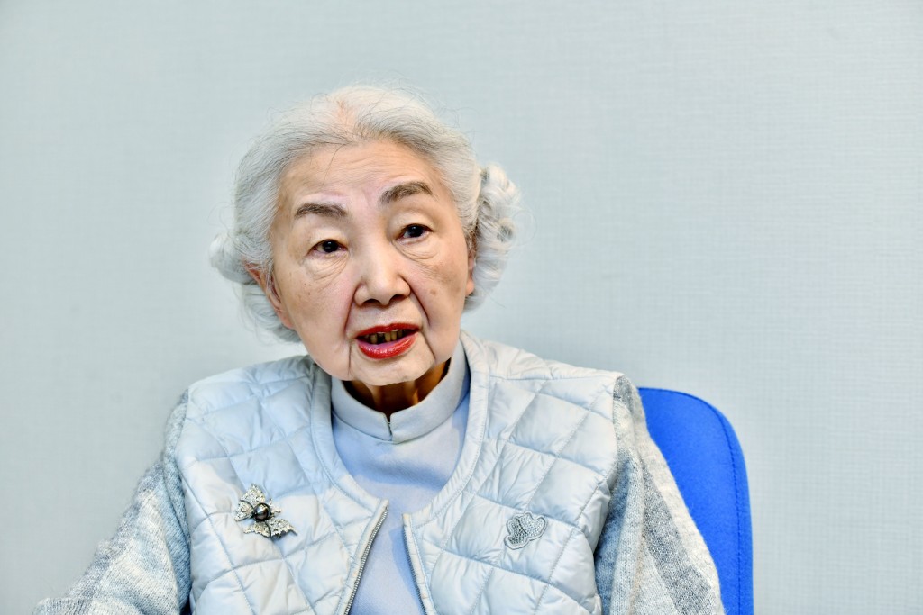 梁愛詩解釋,董建華施政並非猶豫不決,只是不願以大石砸死蟹的強硬方式行事。資料圖片 梁愛詩解釋,董建華施政並非猶豫不決,只是不願以大石砸死蟹的強硬方式行事。資料圖片