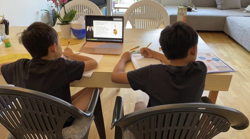 學校會為新移民學生每星期額外提供一堂斯語班，更由最基本的ABC教起。