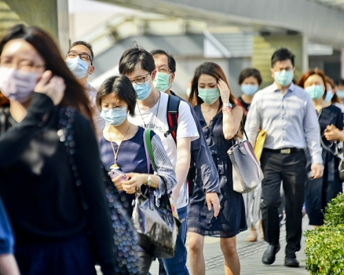 有良心公司向員工派錢買防疫用品,令網民表示好羨慕。資料圖片