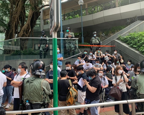 警FB圖。