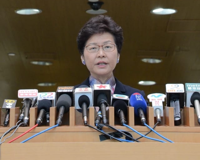 港大民調指林鄭最新評分54.3分。