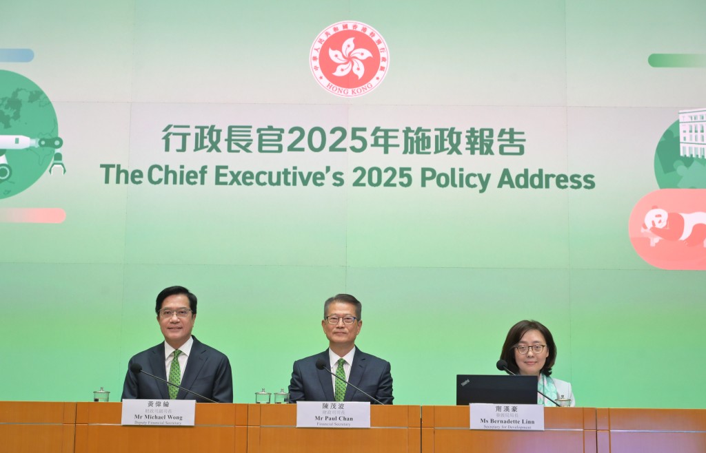 陳茂波日前與其他主要官員先後出席多場記者會闡述《施政報告》相關內容。陳茂波網誌圖片 陳茂波日前與其他主要官員先後出席多場記者會闡述《施政報告》相關內容。陳茂波網誌圖片