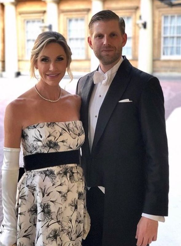 埃里克與懷孕妻子於白金漢宮留影。Ig