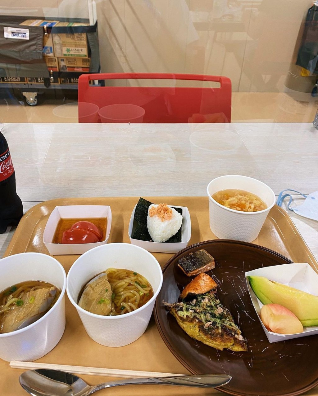 Moonie晒出選手村餐廳菜色。