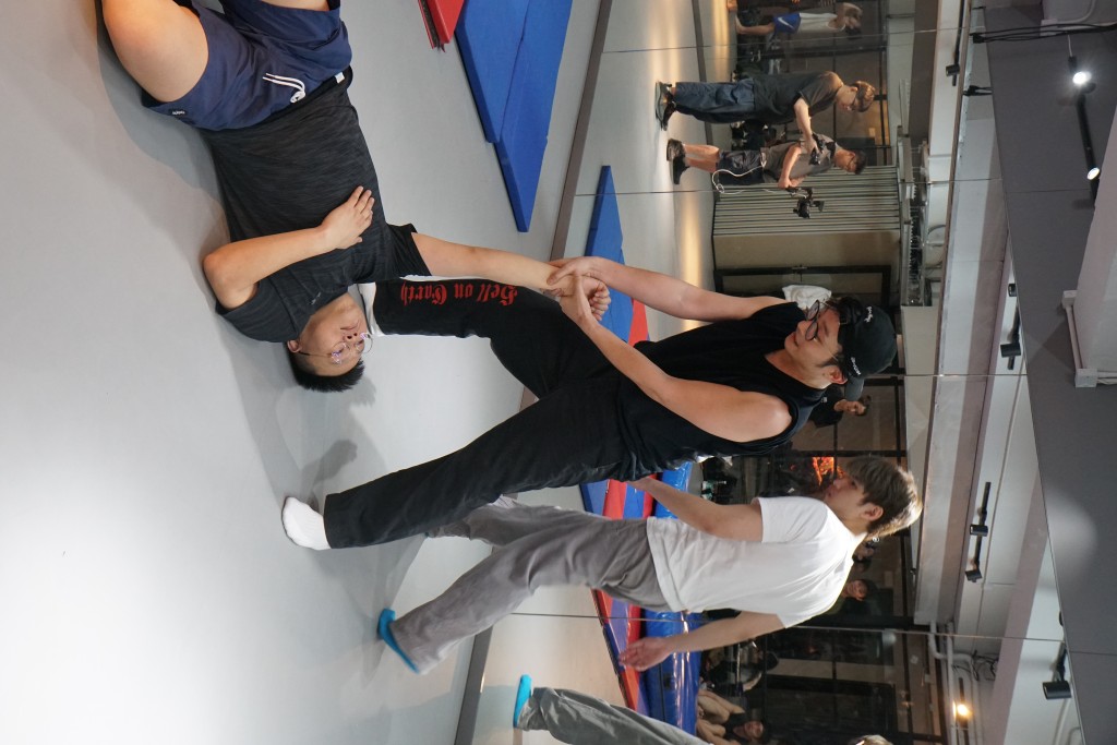 白只加入訓練。