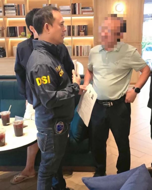 泰国警方拘捕一名中国籍的中铁十局股东。DSI