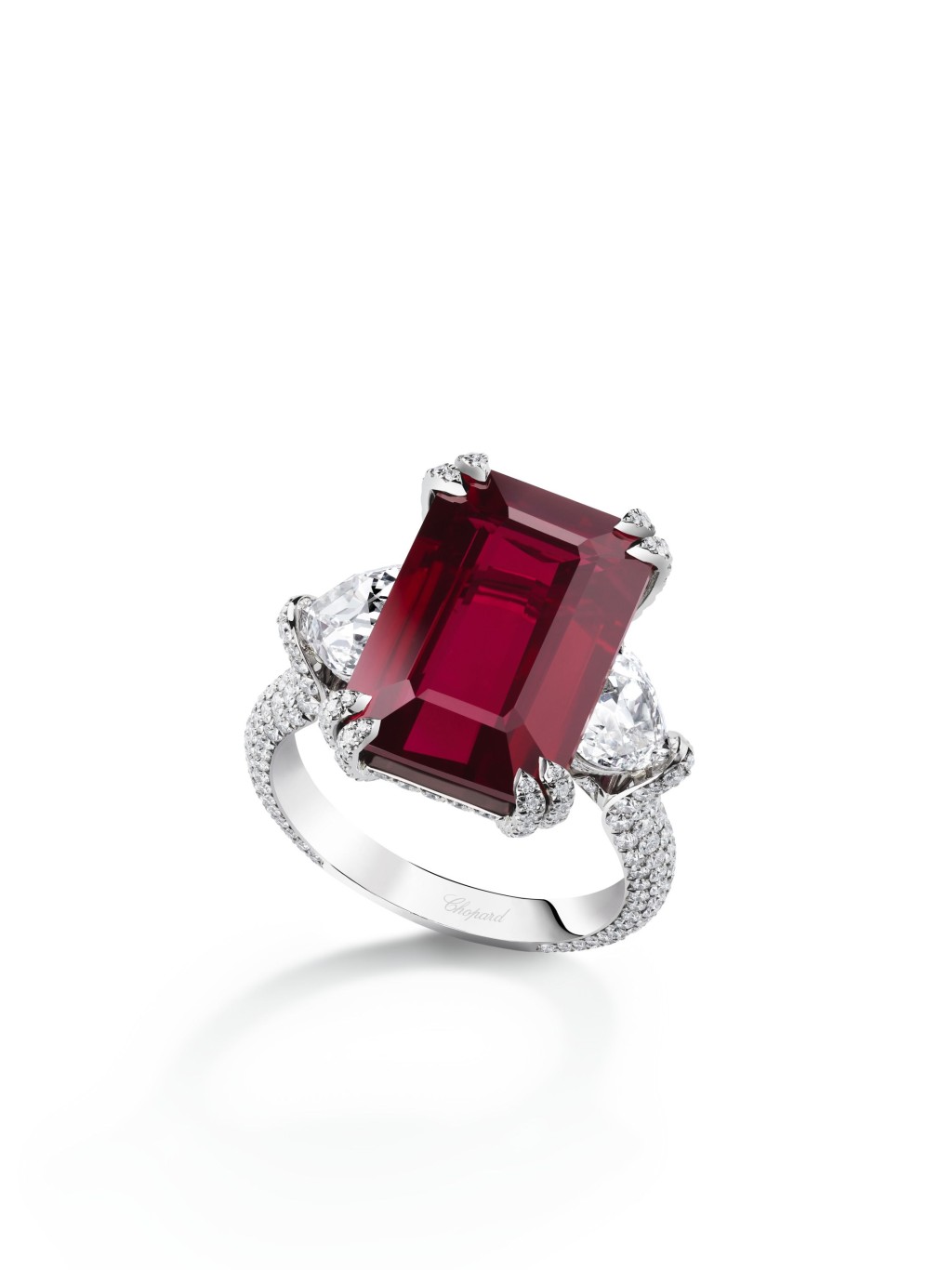 紅寶石鑲鑽石指環。（Chopard）