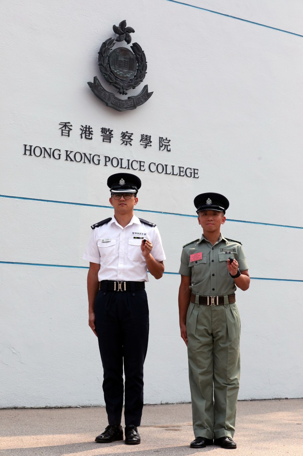 汤淦维（左）与陆纬轩见证学院的培训工作不断进步。