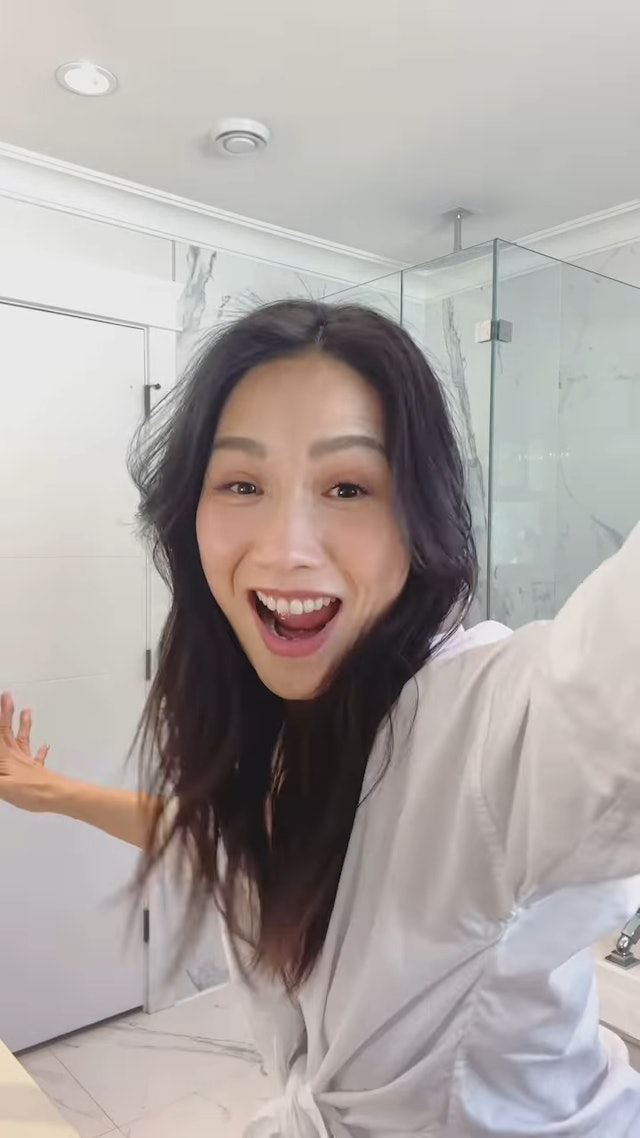 袁彩雲突然「變臉」指是「浴室離婚」。 袁彩雲突然「變臉」指是「浴室離婚」。
