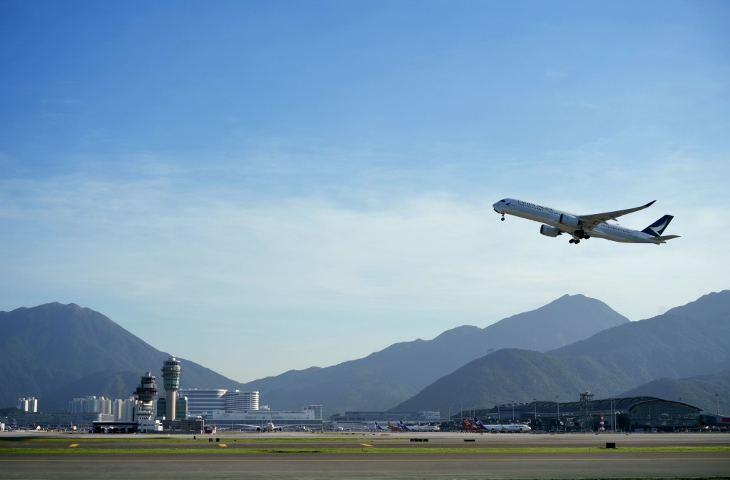 隨着機場三跑上周四正式啟用，航空界需儲備大量人才。資料圖片