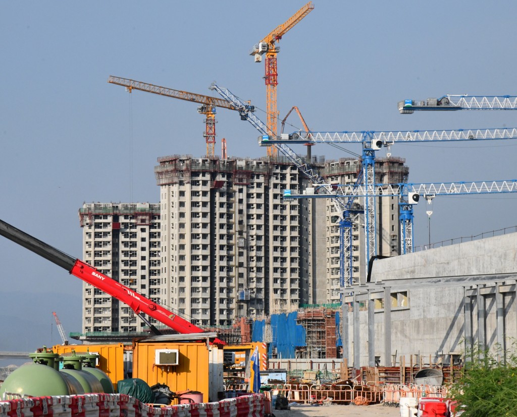 东涌109区裕兴苑建筑地盘。资料图片