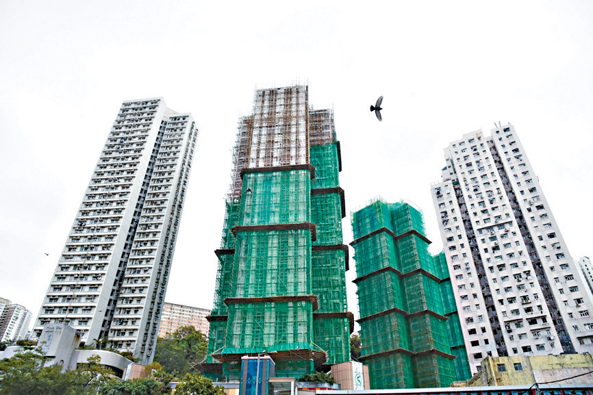 棚工在同一棚面由頂垂直向下攀爬拆網的效率最高。