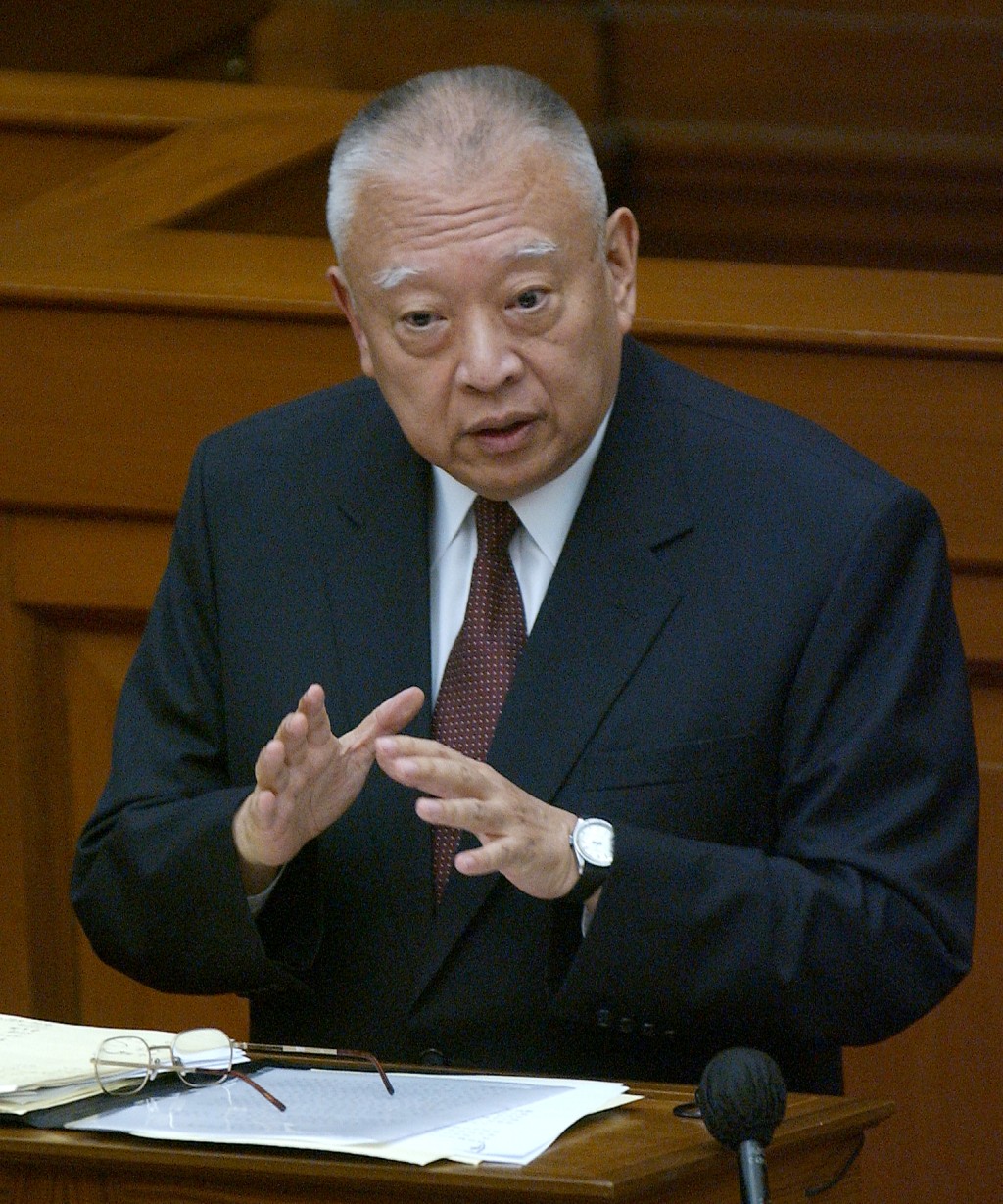 董建華在任內雖面對巨大政治摩擦與不公平抨擊,但始終抱持「無怨無悔、對事不對人」的寬宏大度。資料圖片 董建華在任內雖面對巨大政治摩擦與不公平抨擊,但始終抱持「無怨無悔、對事不對人」的寬宏大度。資料圖片