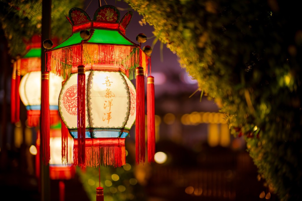 康文署由即日起至2月25日（周日）尖沙咀文化中心露天廣場舉行春節綵燈展。