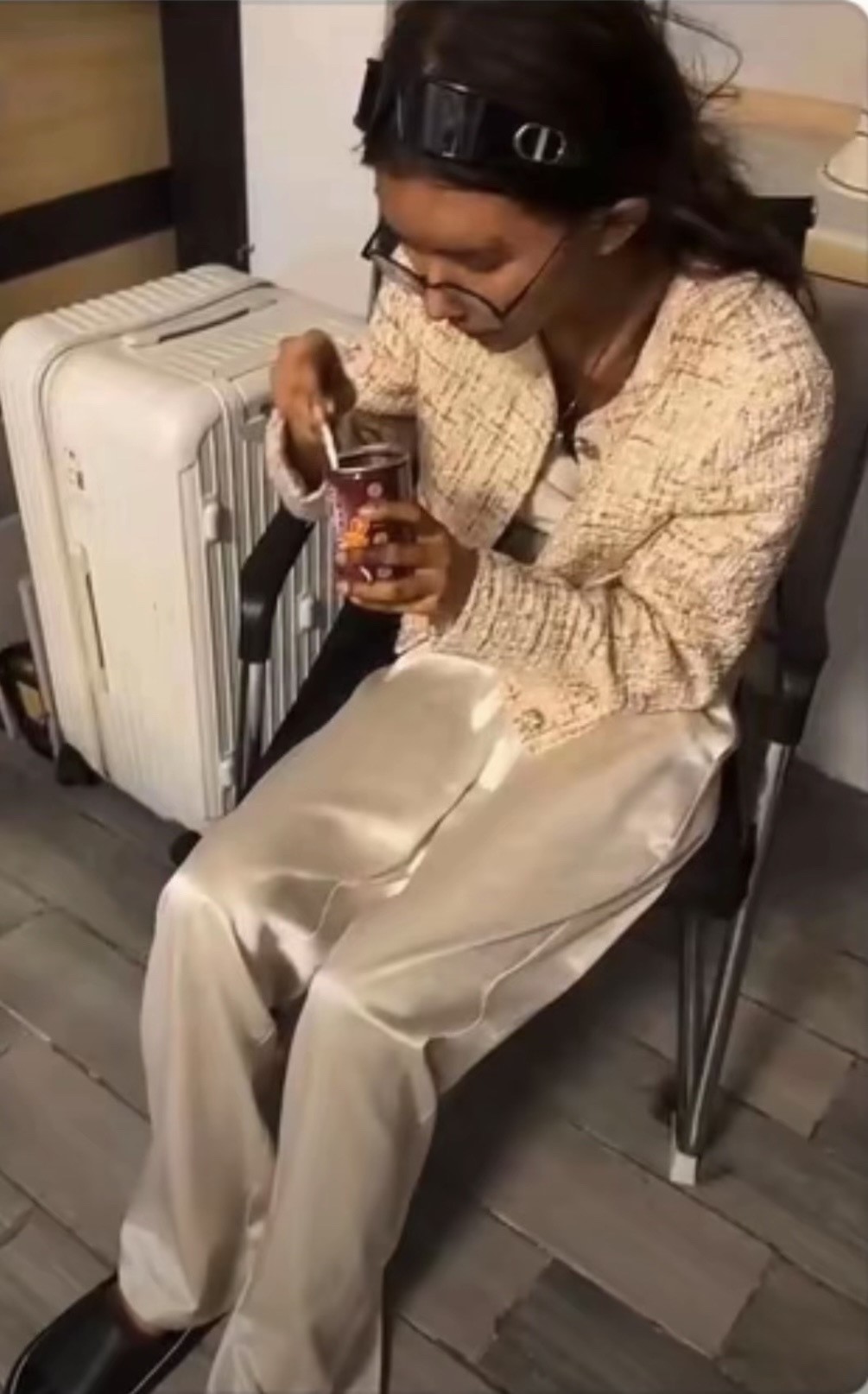 吴某桢去年底被发现遭丢弃在柬埔寨街头。抖音  