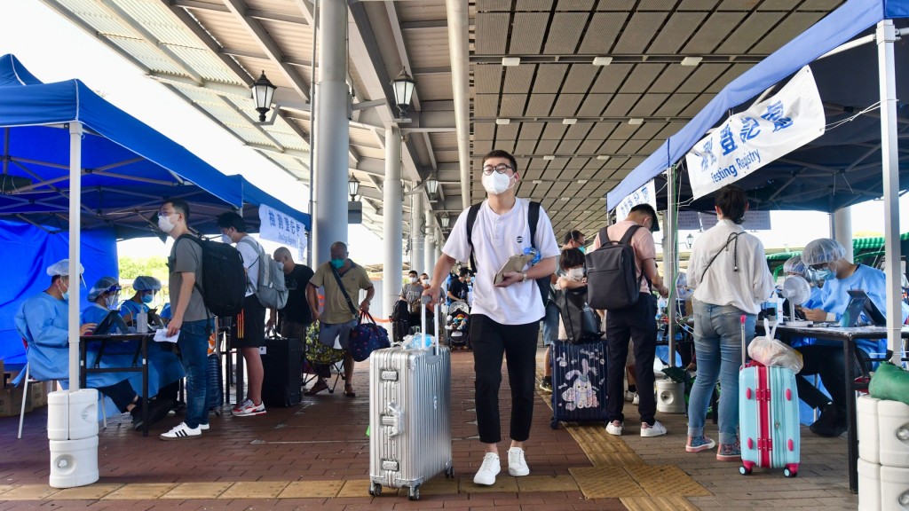 疫情前不少内地人来港打流感针，有医疗集团预期通关后内地客涌现，已部署增加人手。