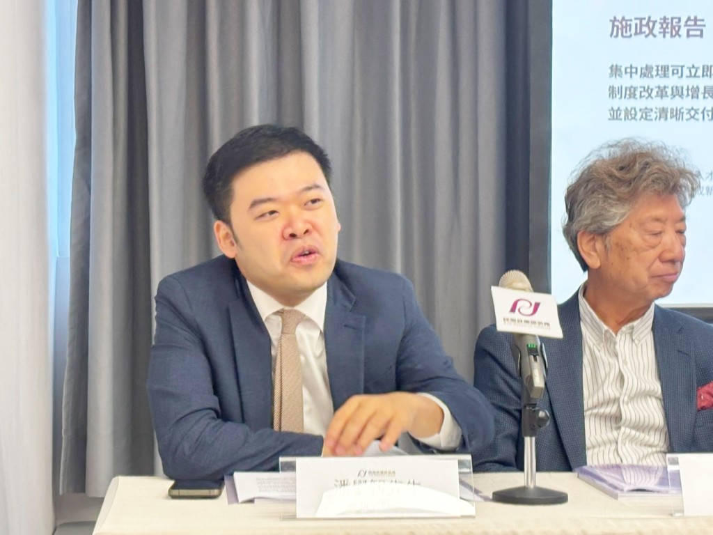 潘學智指出,香港需要從項目式建議轉向訂定方向與計劃的發展思維。 潘學智指出,香港需要從項目式建議轉向訂定方向與計劃的發展思維。
