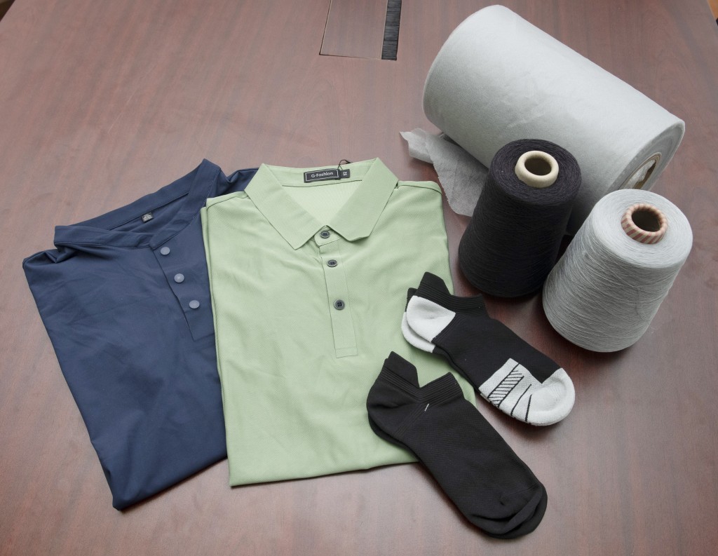 天元羲王深耕研發石墨烯紡織原材料，功能包括強力抗菌、遠紅外線保健、快速導熱與保暖、防紫外線、抗靜電等。