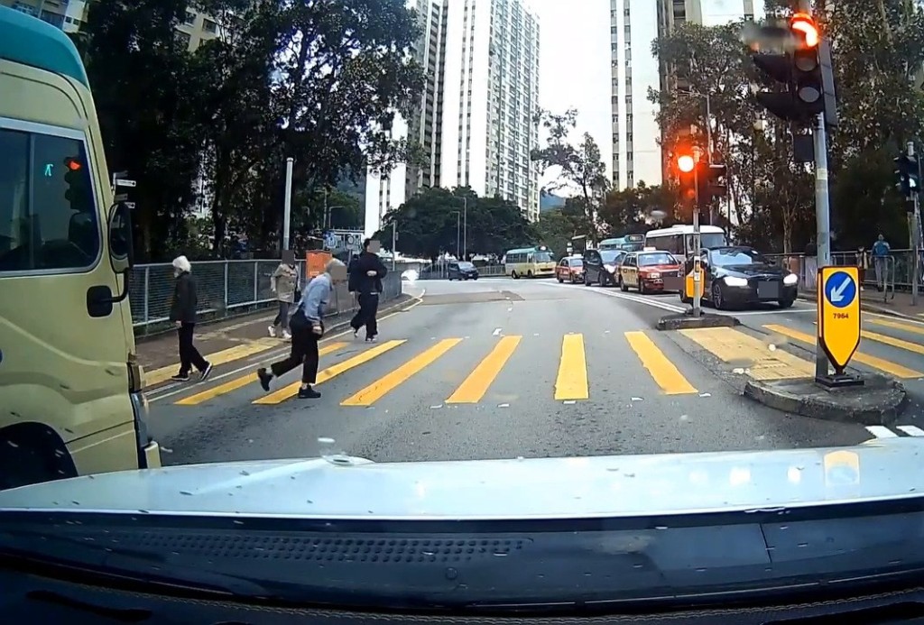 facebook截圖（資料來源：Kwong Cy＠facebook車cam L（香港群組））