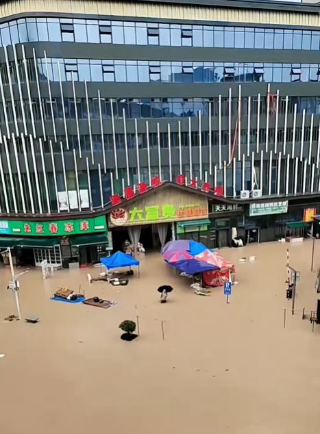 湖南連日暴雨已有40多萬人受災。小紅書