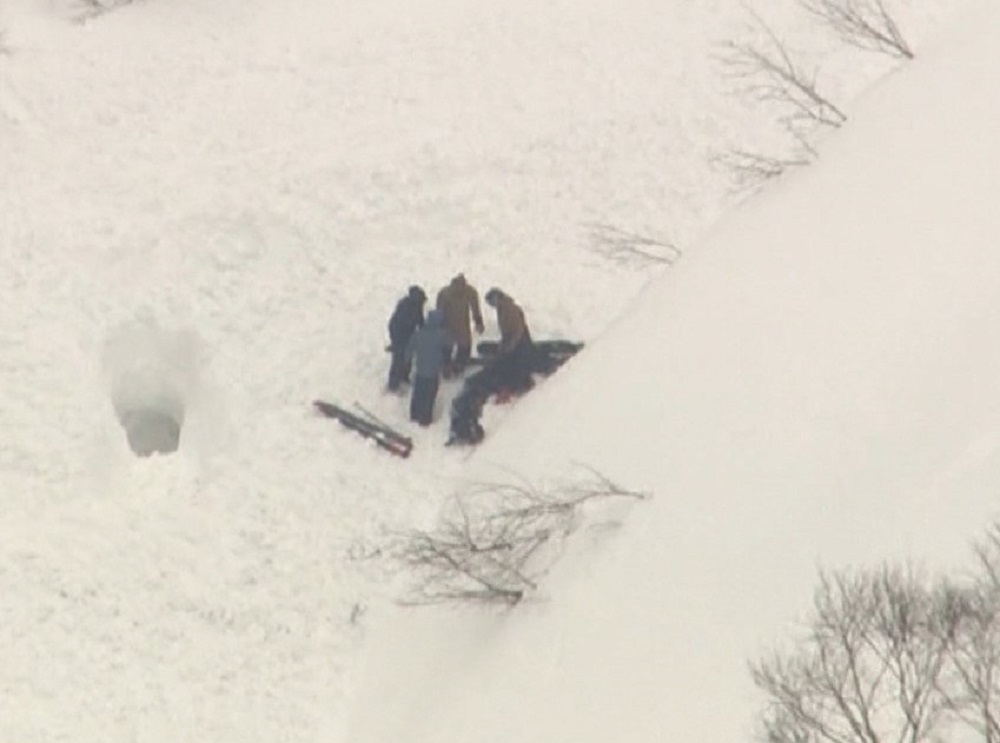 共有3名滑雪客遇險，第3人證實無恙。網上圖片