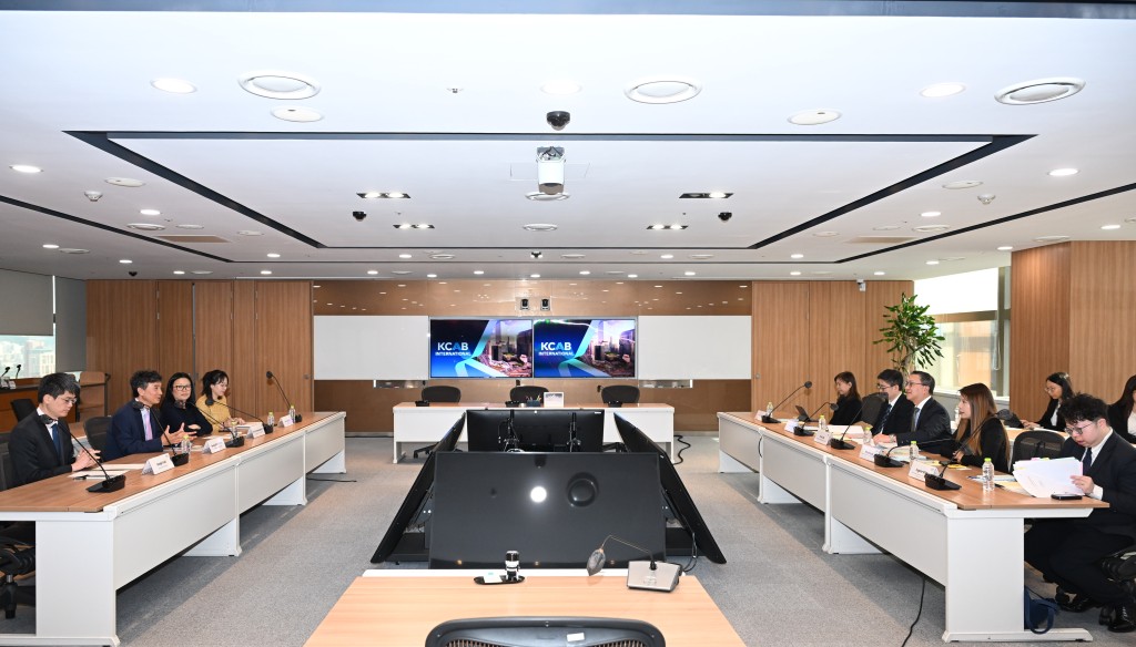 林定國在韓國首爾到訪大韓商事仲裁院國際仲裁中心。政府新聞處圖片 林定國在韓國首爾到訪大韓商事仲裁院國際仲裁中心。政府新聞處圖片