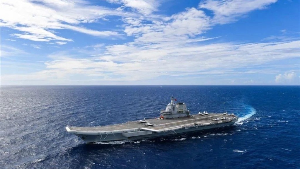 由航空母艦山東艦，導彈驅逐艦延安艦、湛江艦，導彈護衛艦運城艦組成的海軍艦艇編隊，將於7月3日至7日訪港。新華社圖片